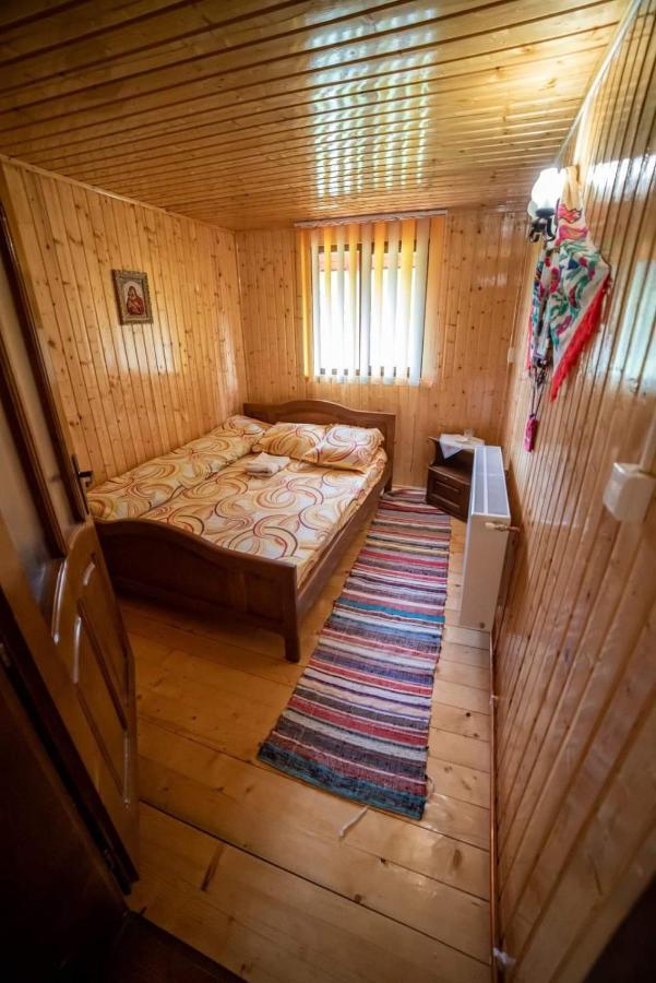 Cabana Cret Ocoale Exteriér fotografie